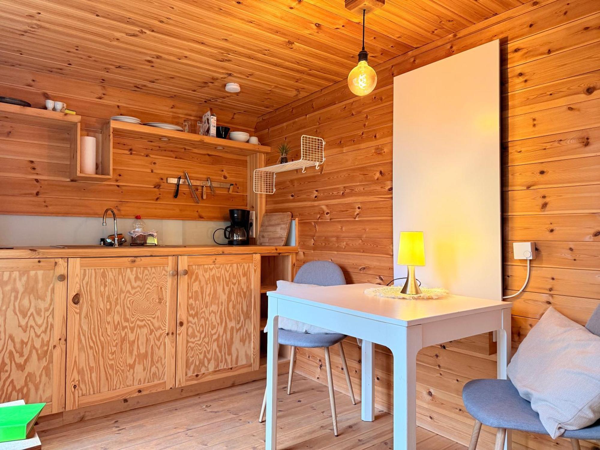 Wiesenhaus: Wohnen Im Tiny House Direkt Am Rhein Apartment Köln